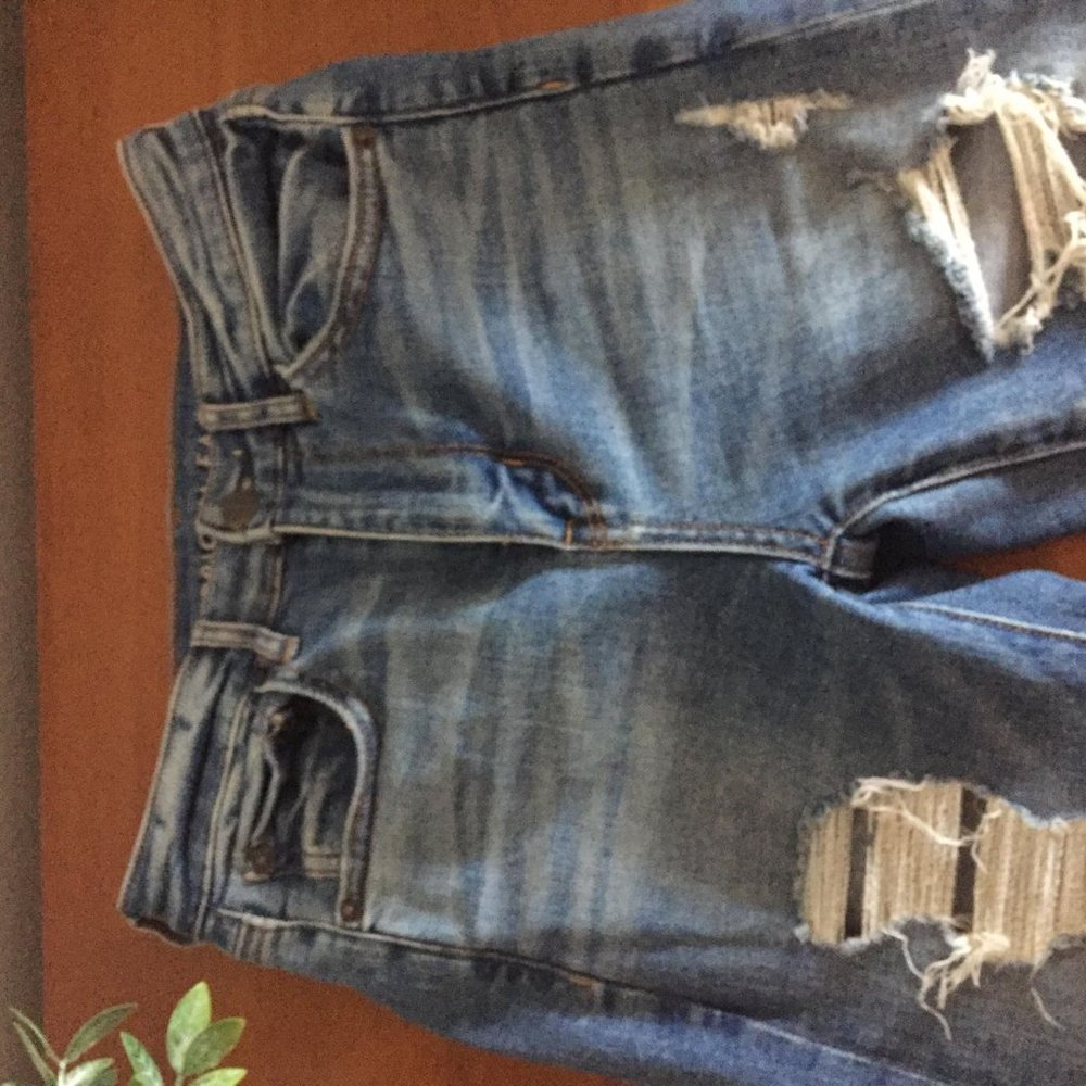American Eagle Straight-leg stretch ripped jeans